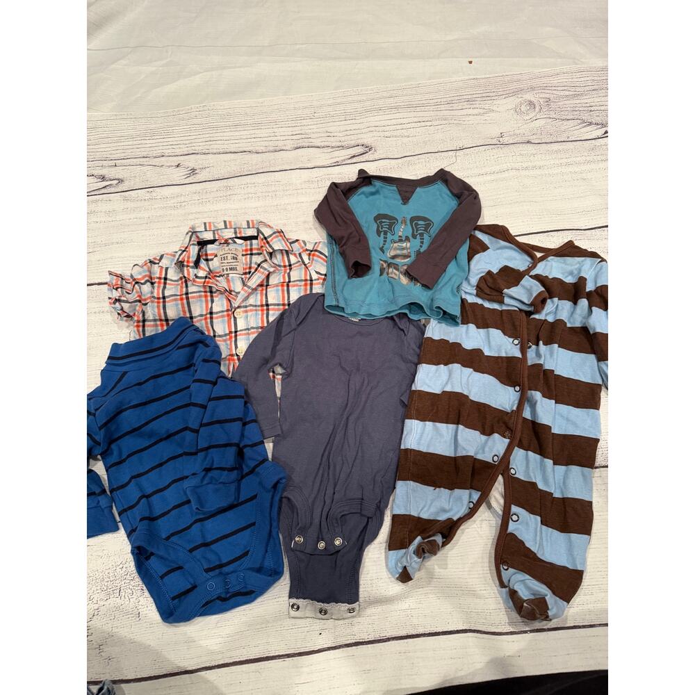 Lot of 6-9 months Shirts/One Pieces (Body Suit)/Sleeper